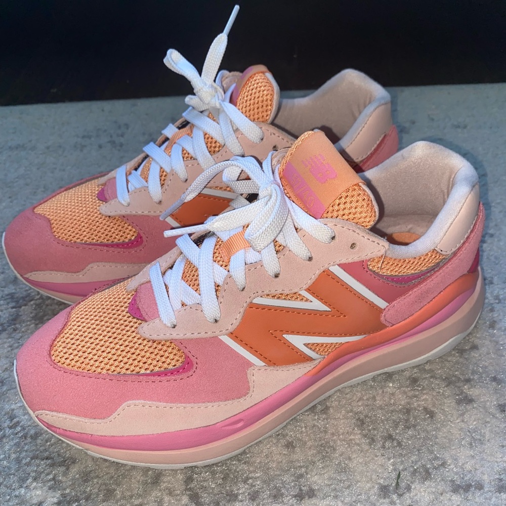 Women New Balance 57 / 40 Valentine’s Day edition